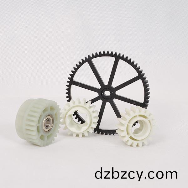 傳(chuan)動齒(chi)輪(lun)係(xi)列